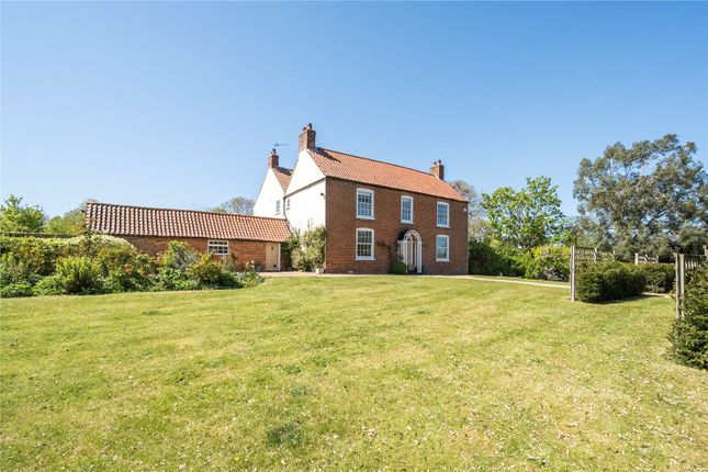 5 bed property, in Pinfold Lane, £850,000
