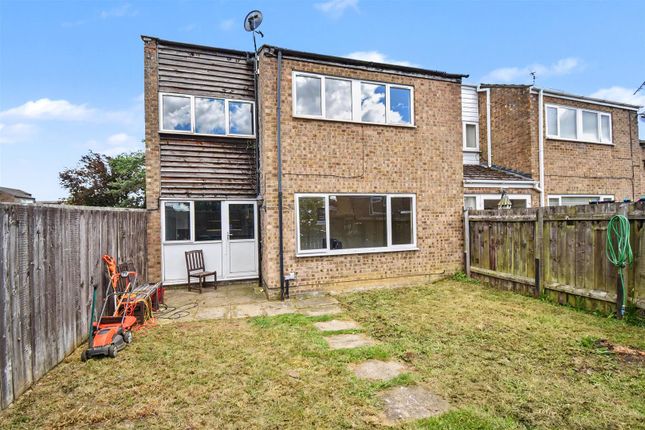 4 bed property, in Greenland Walk, £175,000