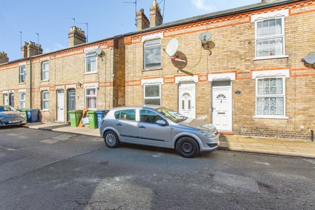 2 bed property, in Cannon Street, £110,000