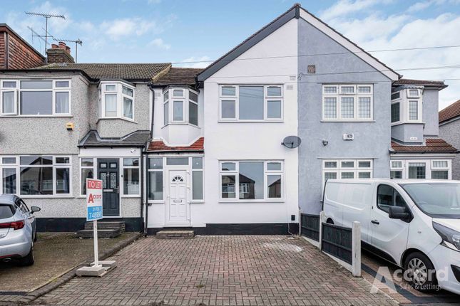 3 bed property, in The Drive, £425,000