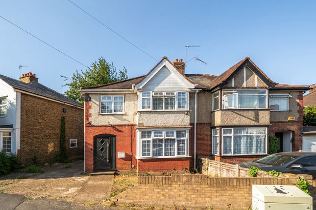 3 bed property, in Nield Road, £560,000