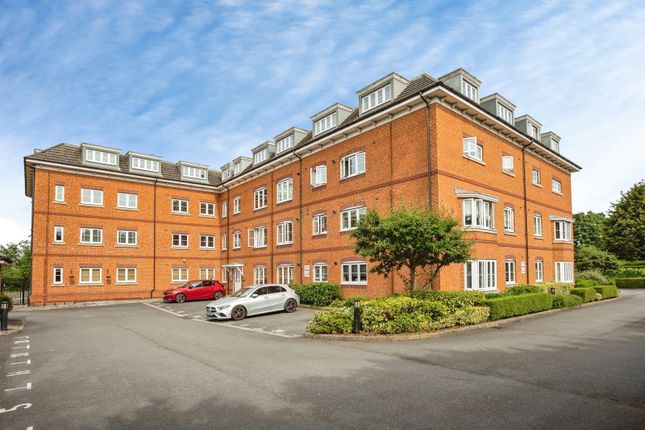 2 bed property, in Radcliffe Road, £185,000