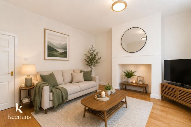 2 bed property, in Railway Terrace, £165,000