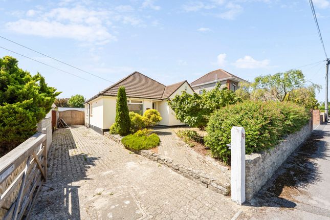 2 bed property, in Mossley Avenue, £325,000