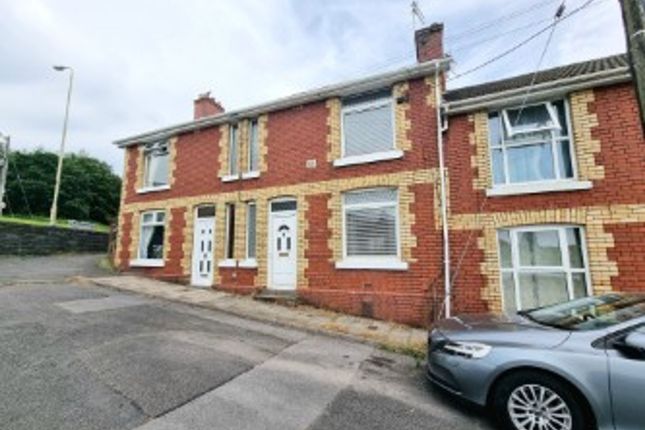 2 bed property, in Williams Terrace, £155,000