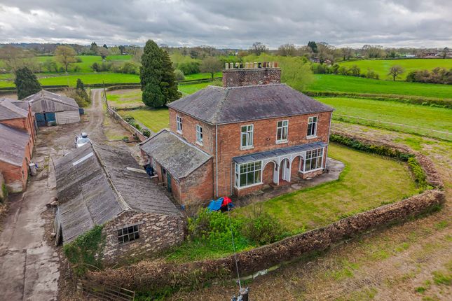 6 bed property, in Wood Orchard Farm, £750,000