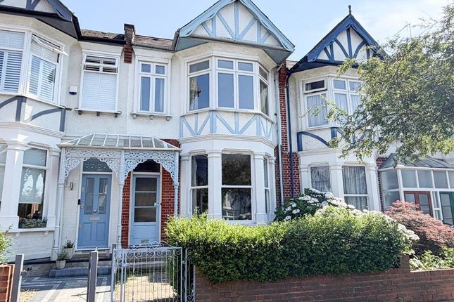 3 bed property, in Caddington Road, £770,000