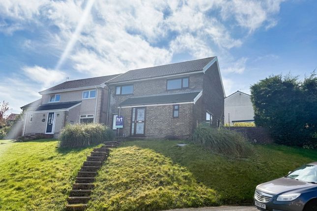 3 bed property, in Falcon Drive, £242,500