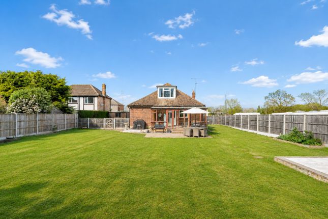 5 bed property, in St Pinnock Avenue, £875,000