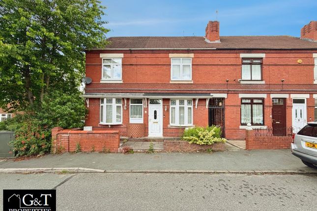 5 bed property, in Brook Street, £300,000