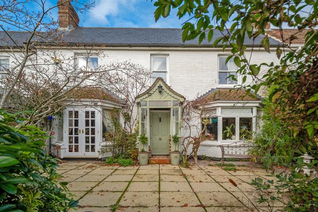 5 bed property, in Watch Lane, £1,075,000