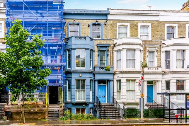 2 bed property, in Ladbroke Grove, £525,000