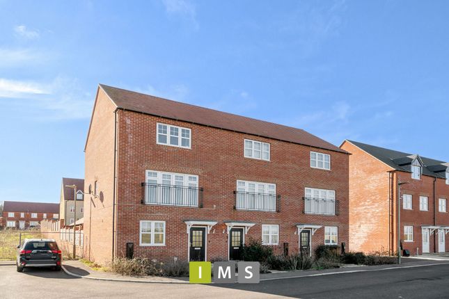 3 bed property, in Bywater Drive, £365,000