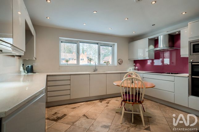 3 bed property, in Waller Close, £654,000