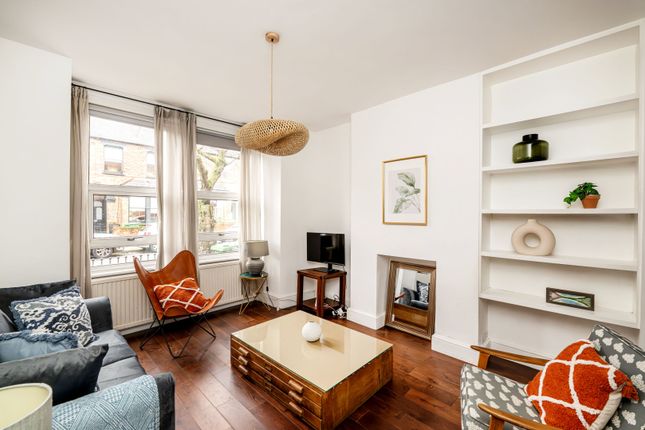 3 bed property, in Holberton Gardens, £925,000