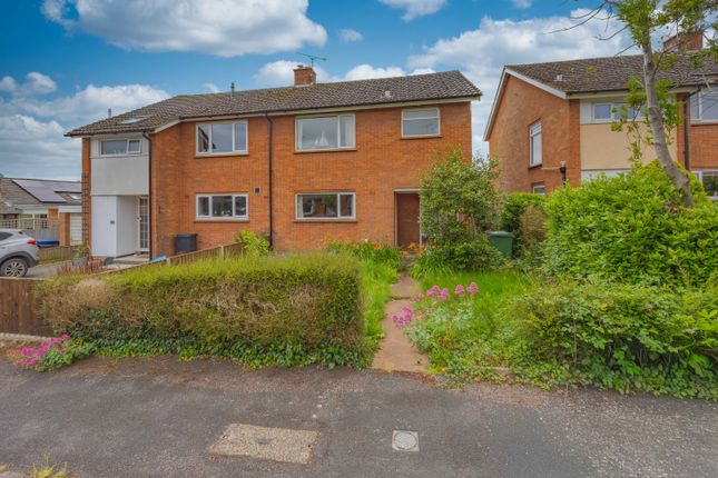 3 bed property, in 34 Dyers Close, £230,000