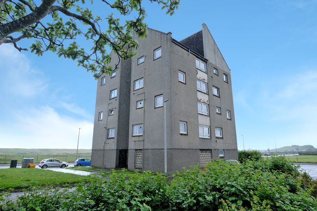 2 bed property, in 100, £84,500