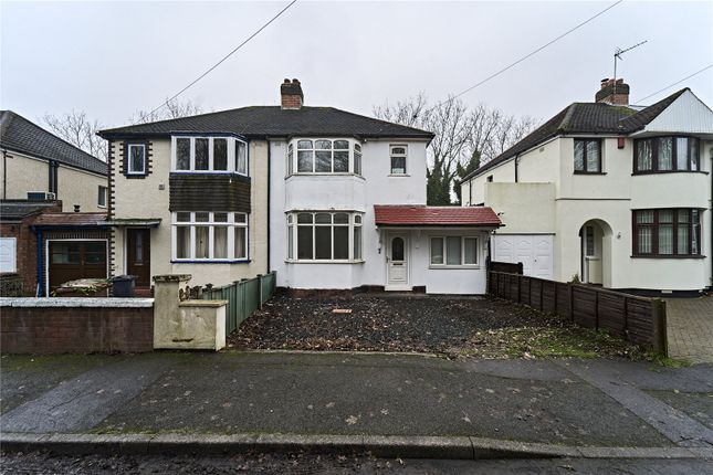 4 bed property, in Bentley Mill Lane, £250,000