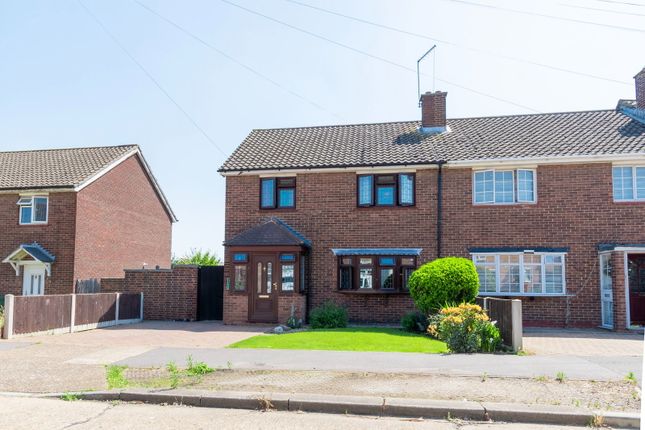 3 bed property, in Dacre Crescent, £400,000