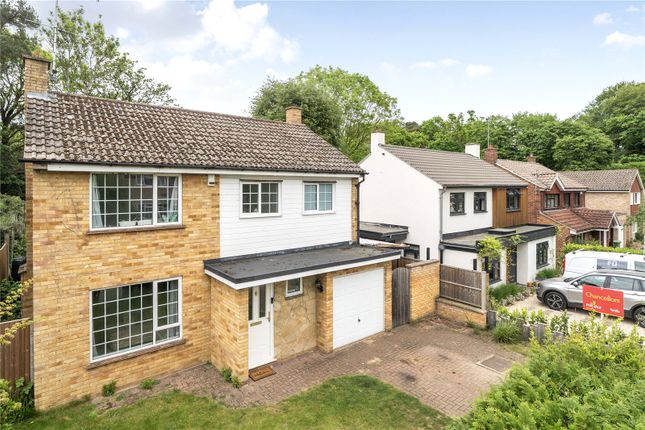3 bed property, in Dale Lodge Road, £650,000
