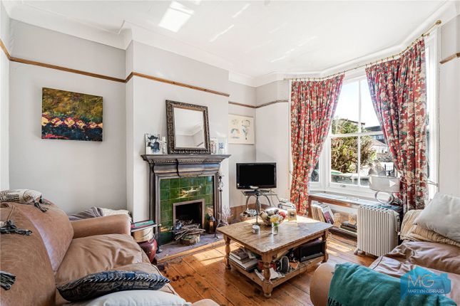 3 bed property, in Park Road, £1,050,000