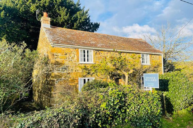 2 bed property, in Shorwell, £365,000