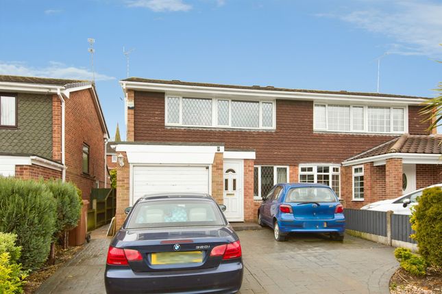 3 bed property, in Newfield Road, £160,000