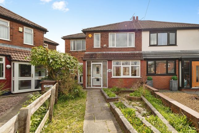 4 bed property, in Thornhill Close, £220,000