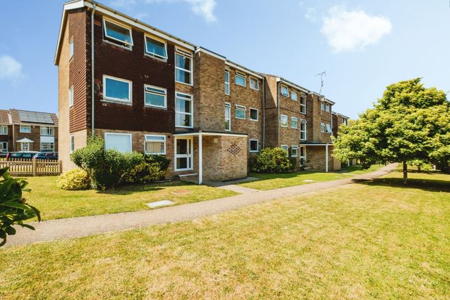 1 bed property, in Adur Valley Court, £170,000