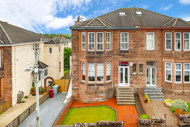 2 bed property, in Croft Road, £199,995