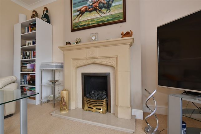 3 bed property, in Oreston Road, £590,000