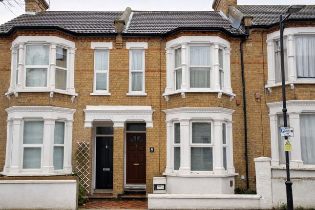 1 bed property, in Wesley Road, £140,000