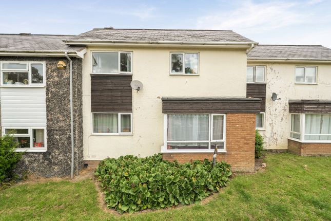 2 bed property, in Colwyn, £129,000