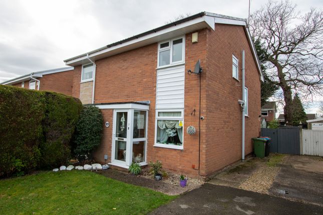 2 bed property, in Tudor Close, £143,000