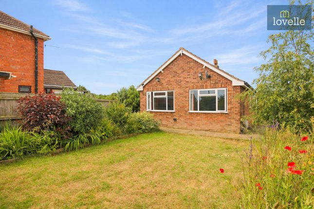 2 bed property, in Spinney Close, £179,950