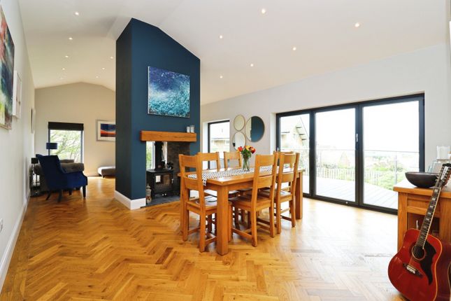 5 bed property, in Mill Lane, £579,950