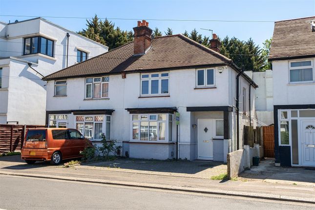 3 bed property, in Chase Road, £570,000