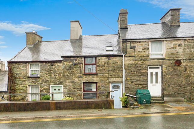 3 bed property, in High Street, £175,000