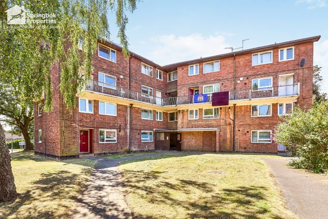 3 bed property, in Elizabeth Street, £105,000