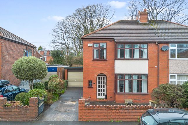 3 bed property, in Greenway, £250,000