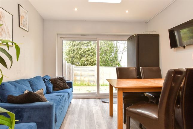 5 bed property, in Bexley Road, £650,000
