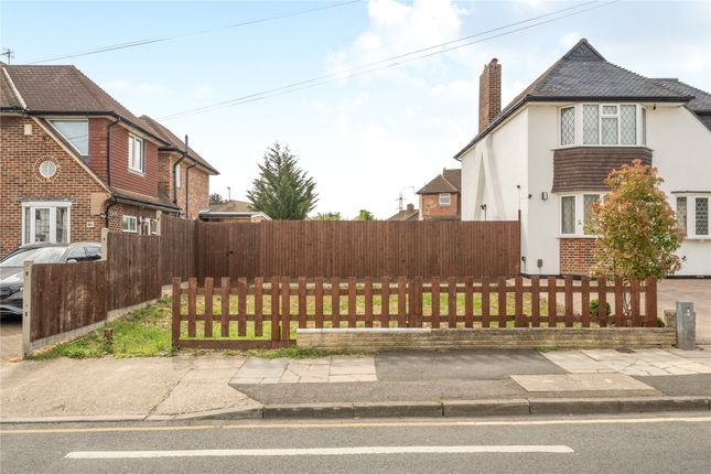 Studio, in Motspur Park, £675,000