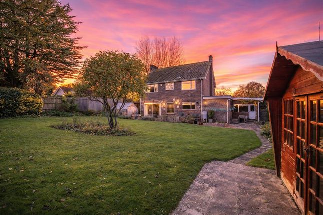 4 bed property, in The Paddocks, £750,000