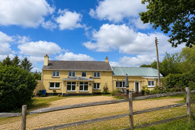 5 bed property, in Llansadwrn, £675,000