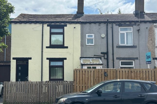 2 bed property, in Holme Lane, £115,000