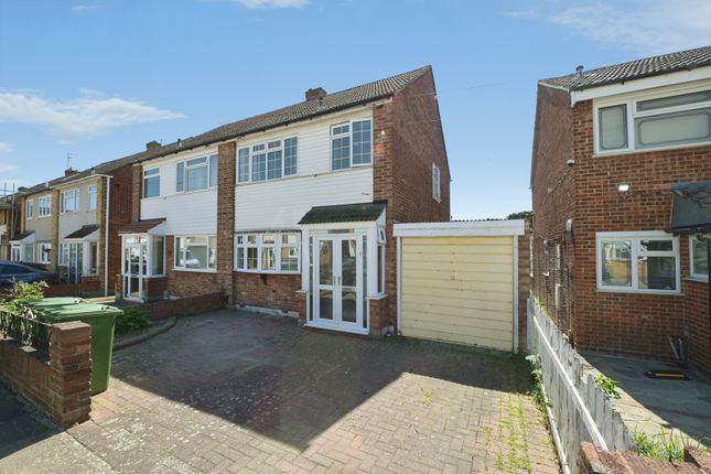 3 bed property, in Birch Close, £500,000