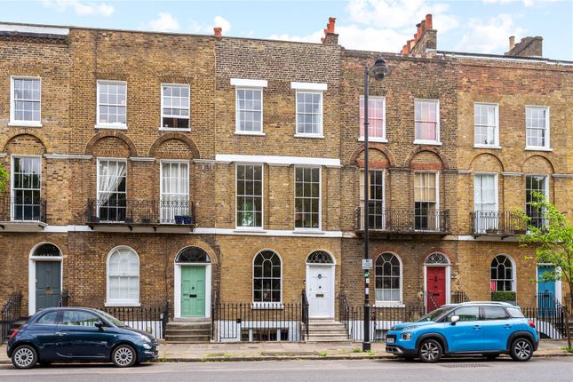 3 bed property, in Barnsbury Road, £2,100,000