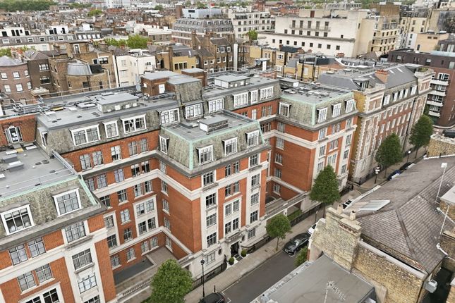 2 bed property, in Hallam Street, £1,850,000
