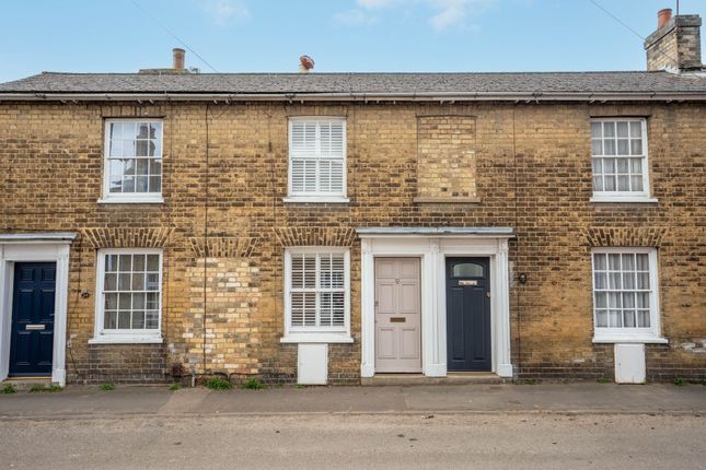 2 bed property, in High Street, £280,000