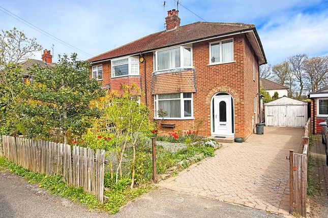 3 bed property, in Newland Avenue, £400,000